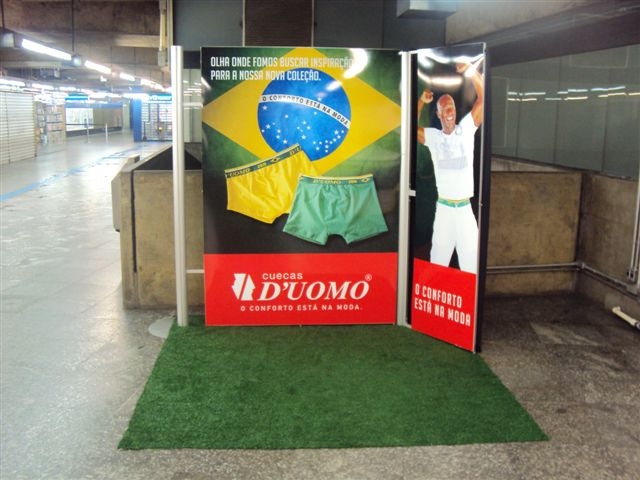 D'UOMO Vinil em PS 09-05-10.JPG